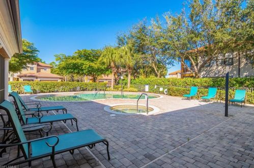 1292 Verde Dr, Naples FL  34105-4963 exterior