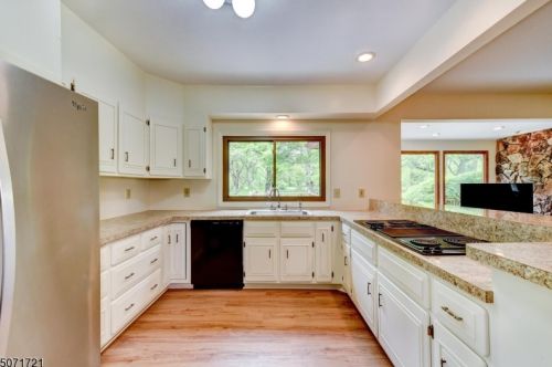 180 Cowperthwaite Rd, Bedminster NJ  07921-2904 exterior