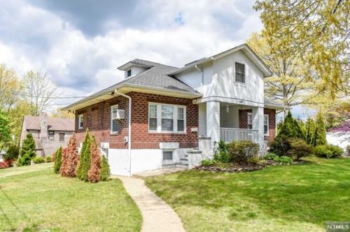 500 Albert Pl, N Milford, NJ 07646-2802