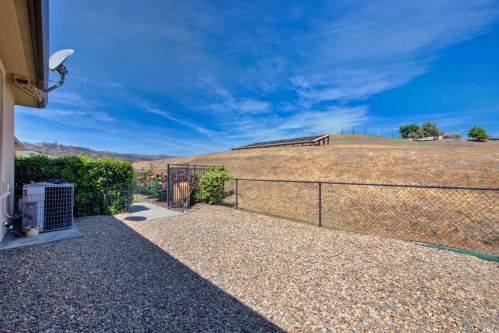 3959 Skyhawk Ln, Vacaville CA  95688-9516 exterior