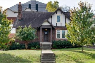 3103 Belwood St, Nashville, TN 37203-1210