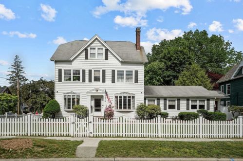 51 Grand Ave, Poughkeepsie, NY 12603-4401