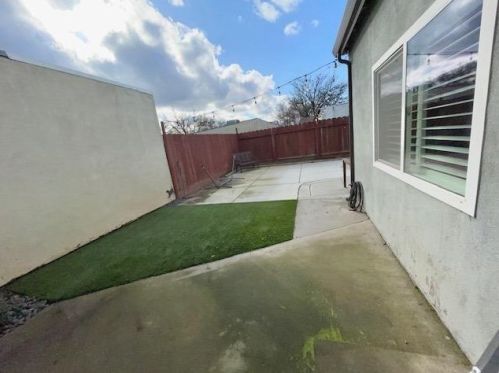 2829 Park Pl, Modesto CA  95350-0243 exterior