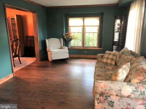 1331 Westminster Dr, Downingtown PA  19335-3652 exterior