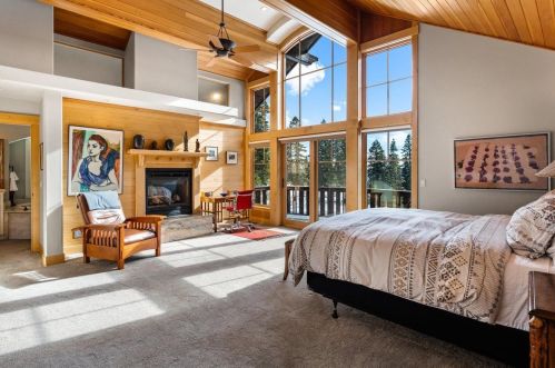 14115 Ski Slope Way, Truckee CA  96161-7030 exterior