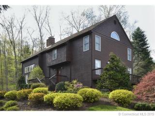 40 Stonegate, Unionville CT  06085-1469 exterior