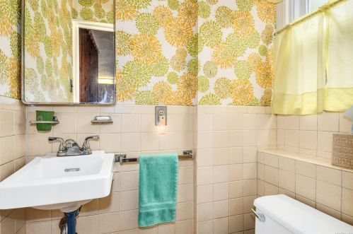 11 Ruby Ln, Huntington Station NY  11746-4518 exterior