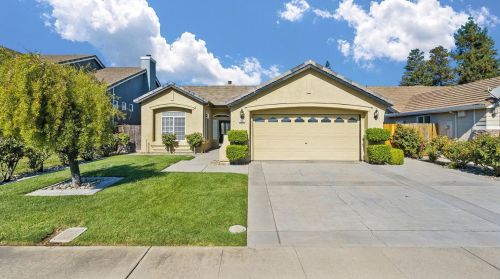 1961 Bolton Ln, Manteca, CA 95336-7010