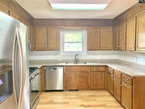 106 Sweetgum Dr, Cayce-West Columbia SC  29033-1930 exterior