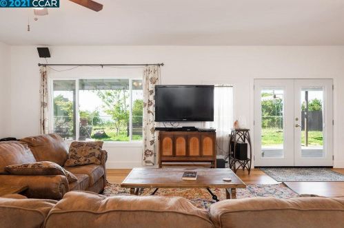 1293 Mcdonald Dr, Pinole, CA 94564-2503