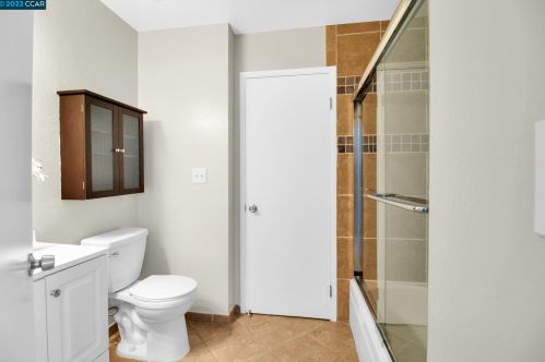 2474 Belvedere Ave, San Leandro CA  94577-6543 exterior