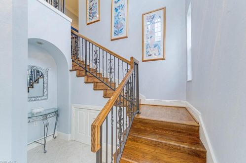 9050 Cascada Way, Naples, FL 34114-6452