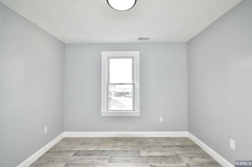 23 Grv St, Ridgefield Park NJ  07660-1442 exterior