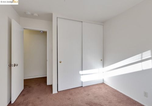 1636 99 Ave, Oakland CA  94605-4814 exterior