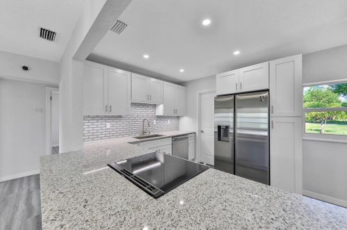 406 Walter Ave, West Frost Proof FL  33843-9750 exterior