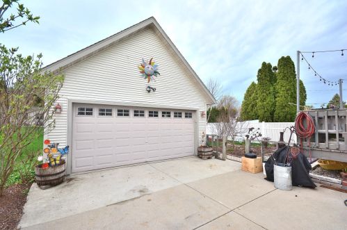 522 Church St, Watertown, WI 53094-6106