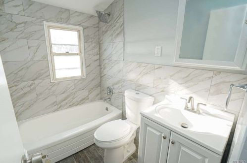 17 Caldwell St, Huntington Station NY 11746-1859 exterior