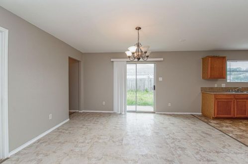 16754 Thrasher Dr, Conroe TX  77385-3784 exterior