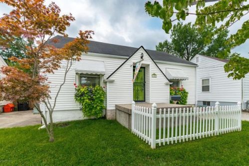1108 Brookline Ave, Louisville, KY 40215-2318