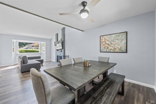 221 Alamo Dr, Vacaville CA  95688-2423 exterior