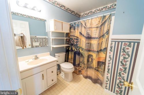 20 Gideon Ln, Falling Waters WV exterior