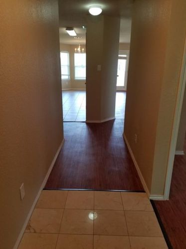 423 Paddington Dr, Uhland, TX 78640-5794