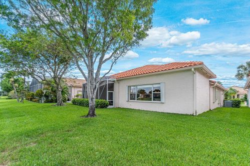 6640 Catania Dr, Boynton Beach FL  33472-7354 exterior