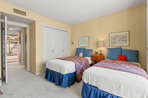 6839 17 Pl, Phoenix AZ 85086-5706 exterior