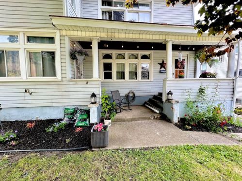 814 Highland Ave, New Castle PA  16101-2394 exterior