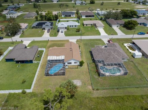 612 4th Ter, Cape Coral FL  33909-2002 exterior