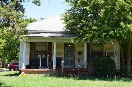 1428 Idaho Ave, Chickasha, OK 73018-2948