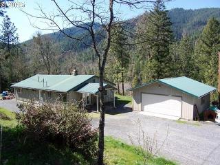 14005 Upper Applegate Rd, Applegate OR  97530-9219 exterior