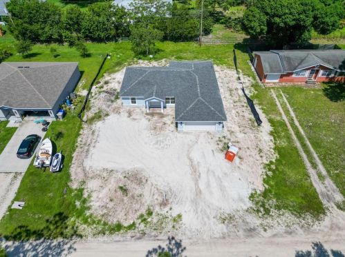 8045 97th Ct, Vero Beach, FL 32967-2807