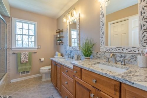 74 Forge Hill Rd, Glen Gardner NJ  08826-3122 exterior