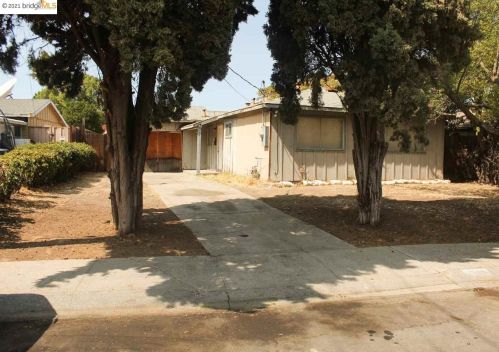 1728 Deems St, West Pittsburg, CA 94565-3925