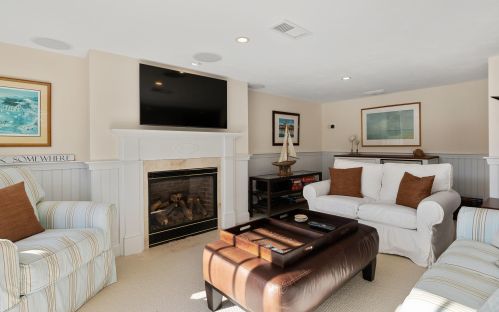 230 Skyline Dr, Chatham MA  02633-1720 exterior