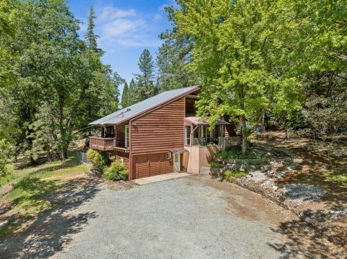 16676 Sharon Way, Grass Valley CA  95949-6603 exterior