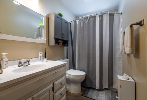 1610 Cliffview Dr, Holmen WI  54636-9649 exterior