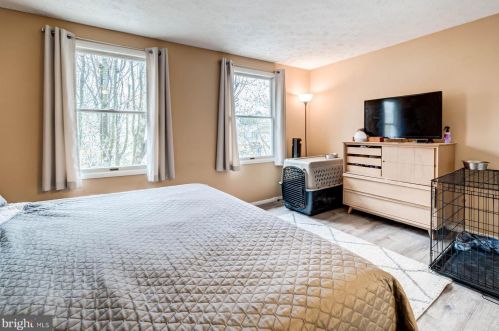 8629 Kenosha Ct, Lorton VA  22079-3045 exterior