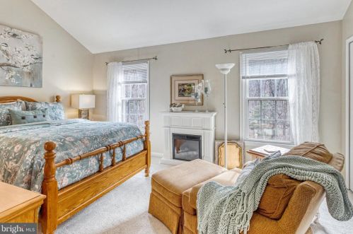 12331 Manchester Way, Woodbridge VA  22192-5174 exterior