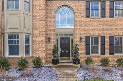 167 Hilltop Dr, Southampton, PA 18966-1329