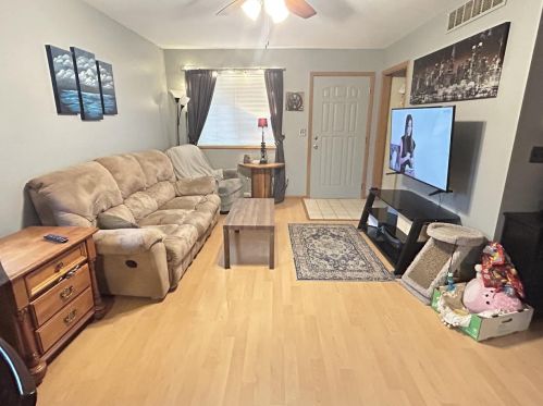 2207 Jefferson St, Oshkosh, WI 54901-1909