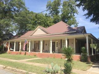 423 Columbus St, Millport, AL 35576-2653