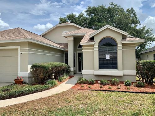 211 River Chase Dr, Orlando, FL 32807-8248