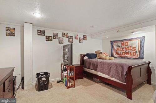 125 Dixie Dr, Red Lion PA  17356-1110 exterior