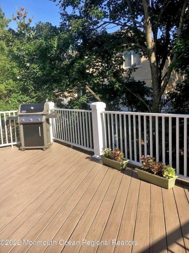 167 Ln Quinta Ct, Holmdel Village NJ  07733-2536 exterior