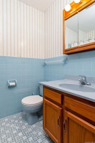 20 Amber Ct, Poughkeepsie NY 12603-1063 exterior