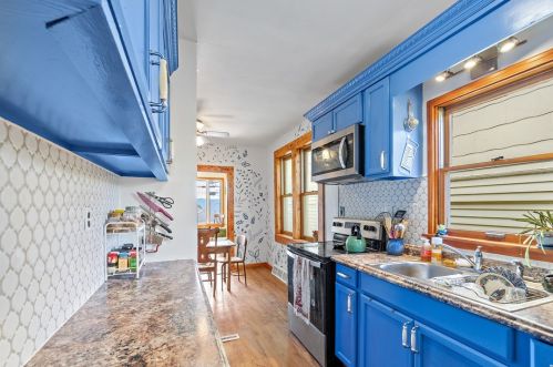 1806 Freeport Rd, New Kensington PA  15068-4004 exterior