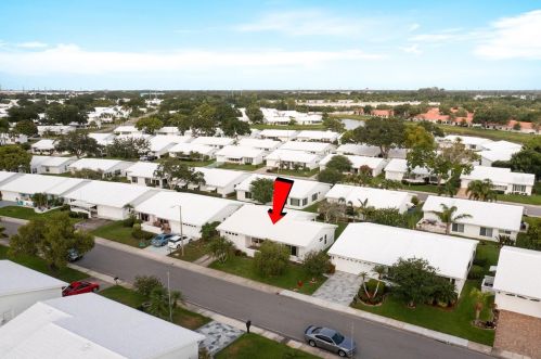 9135 42nd St, Pinellas Park, FL 33782-5607