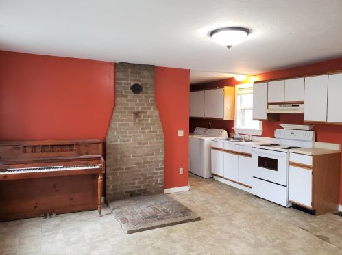 641 1st Nh Tpke, Northwood NH  03261-3302 exterior